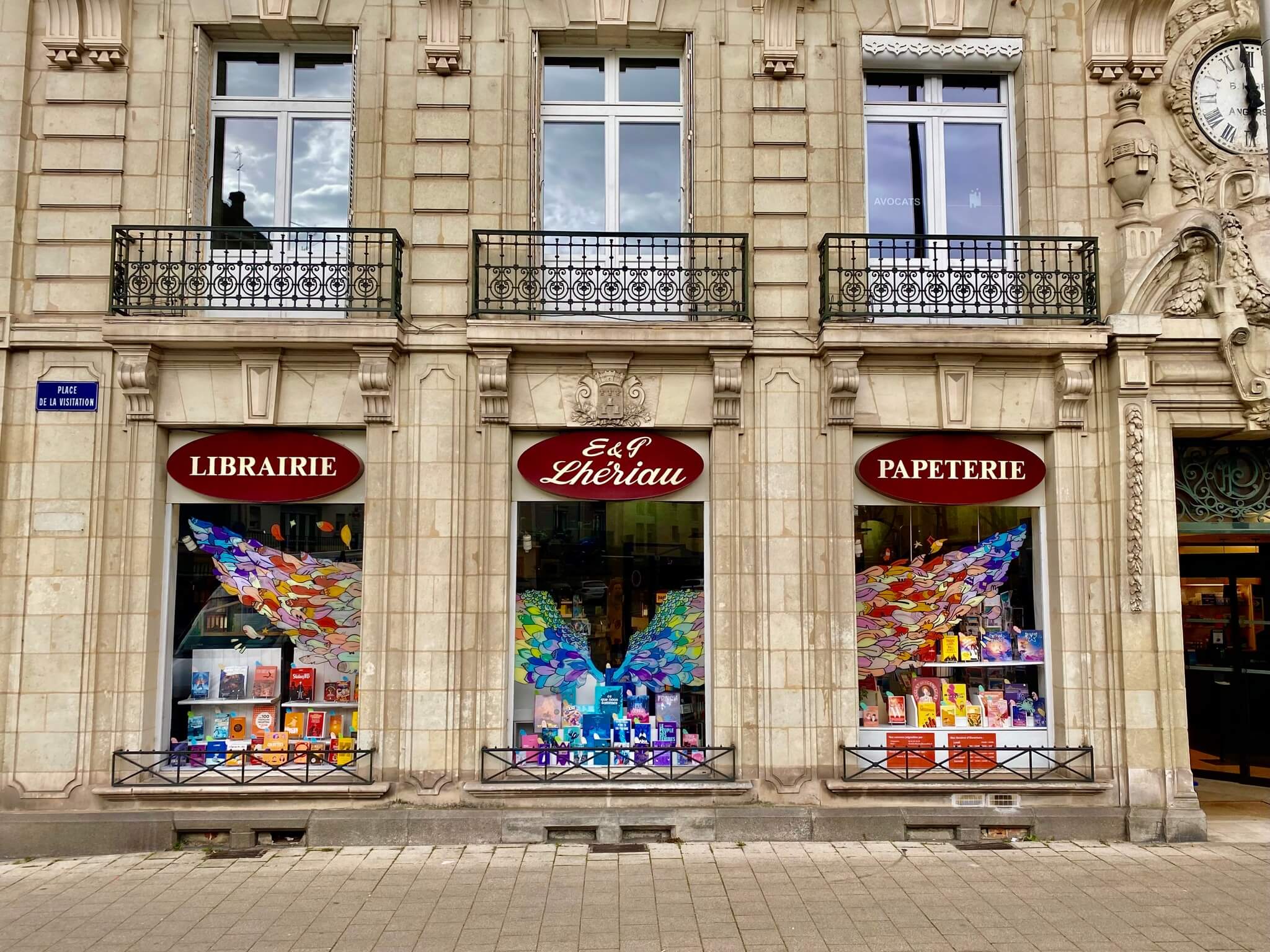 Papeterie Angers Place des Libraires - réservation de livres papier et numériques